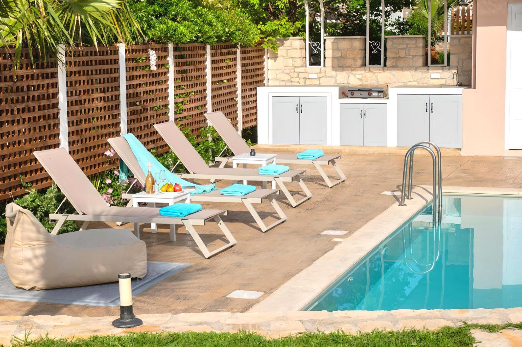 Allas Villa Heated Pool Hanya Dış mekan fotoğraf